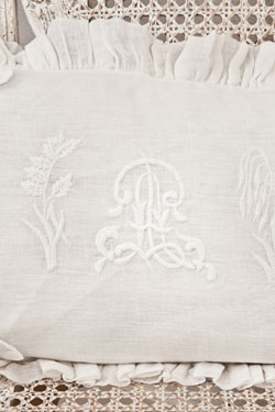 Kissen mit Monogramm