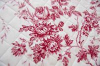 Tagesdecke Rosier Rouge mit 2 Kissenbezügen 230 cm x 250 cm